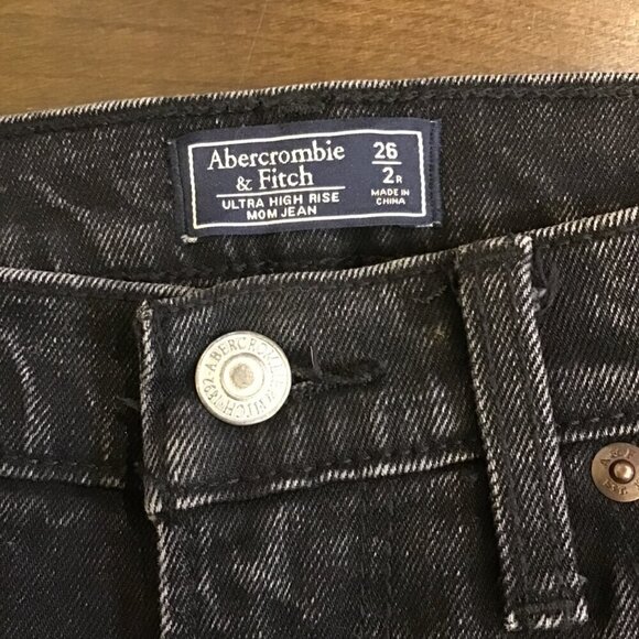 Abercrombie 2 (26) Ultra High Rise Mom Womens Jeans Black Distressed Frayed Hems - Picture 9 of 11